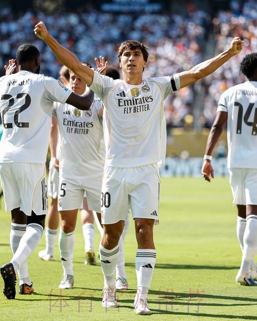 世俱杯-巴西双子星破门 皇马4-1开罗国民进决赛